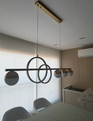 Iluminaria Pendente linear / jaboticaba , dourado 1,20cm