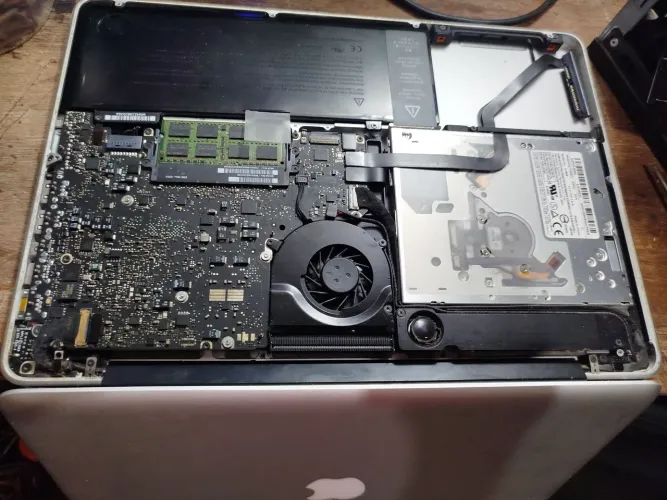Vendo esse MacBook