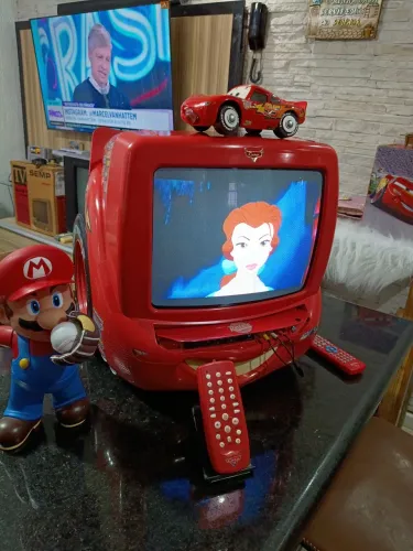 Tv relâmpago Macqueen
