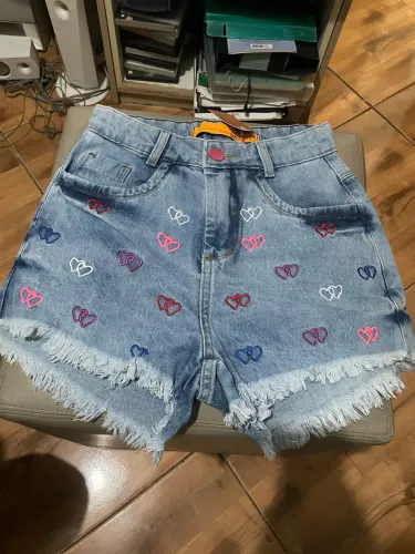 2 Shorts jeans sem uso, na etiqueta- TAM 38