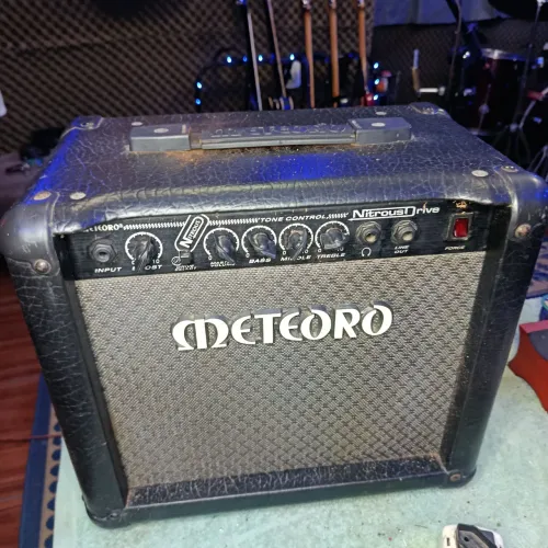 Amplificador Meteoro Nitrous Drive