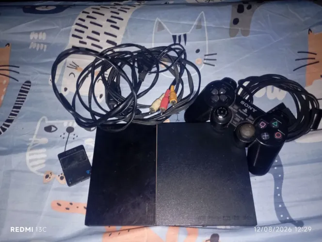 PlayStation 2 (PS2) + Controle + Memory Card + Cabos de Força