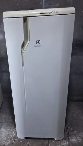 Vendo geladeira Electrolux