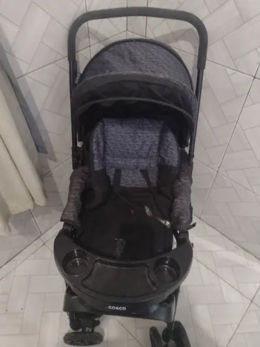 Carrinho de bebê cemi novo