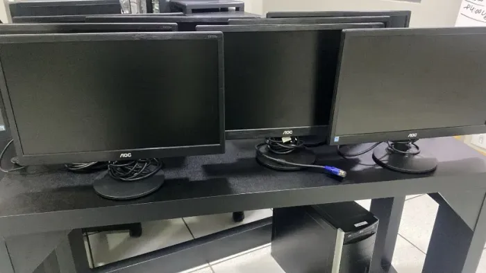 Monitor AOC 18,5 polegadas