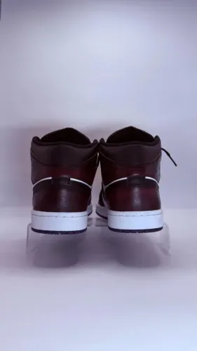 Jordan 1 mid LA to Chicago