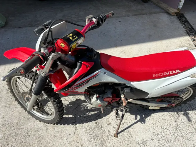 CRF230 muito nova