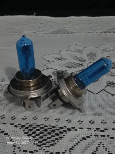 Par de lâmpadas H4 12V  60/55W  luz branca semi novas! 