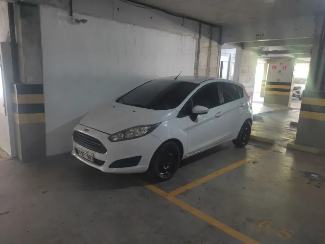 Ford Fiesta 1.5 16V Flex Mec. 5P 2015