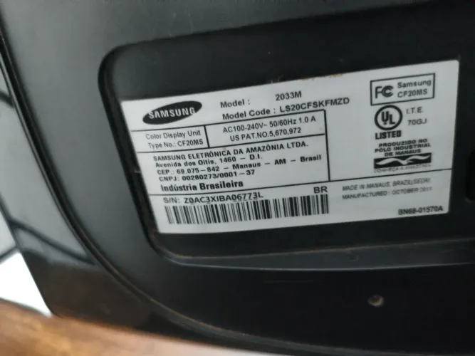 Vendo tv 20 polegadas com conversor digital porém a tv não tem controle mas funciona