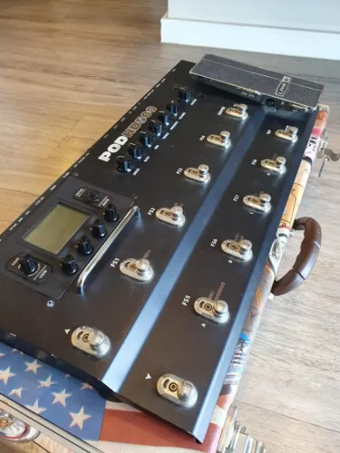 Pedaleira Line6 POD HD500 + Hard Case