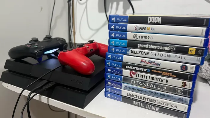 PS4 - PlayStation 4