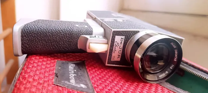 Filmadora Super8 Dejur Electra250, 70's, Estojo. Imbatível.