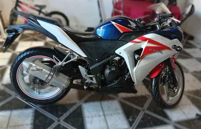 CBR 250R Somente 36mil km rodados 15.000,00