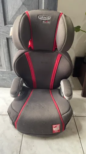 Cadeirinha infantil Graco com porta copos