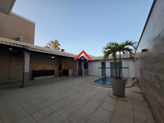 Casa com 4 quartos a venda em condomínio de alto padrão