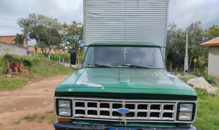 Caminhão f4000
