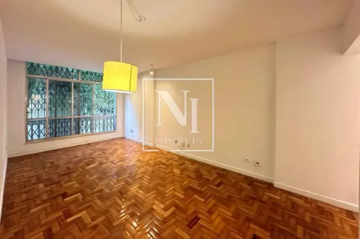 Apartamento : / Residencial / Copacabana