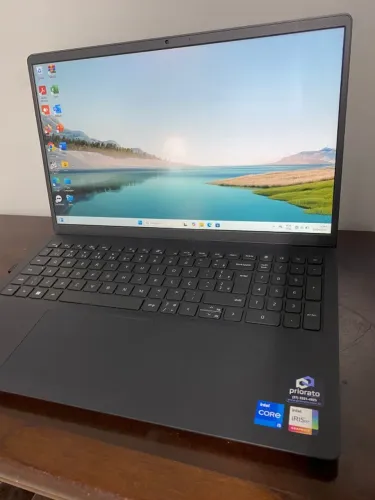 Notebook Dell Inspiron 15 3520, I5 12ª geração, 16 GB SSD 512 NVMe, GPU Iris Xe