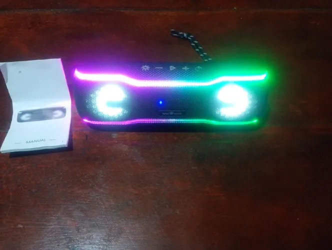 Caixa bluetooth wesitiger 