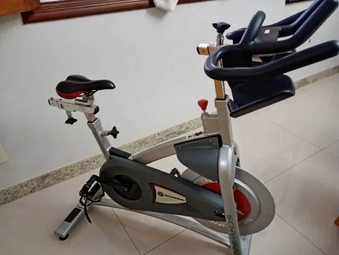 BICICLETA ERGOMÉTRICA