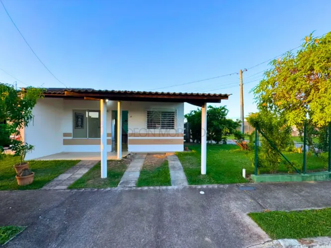 Casa à Venda no Residencial Jardins das Algarobas