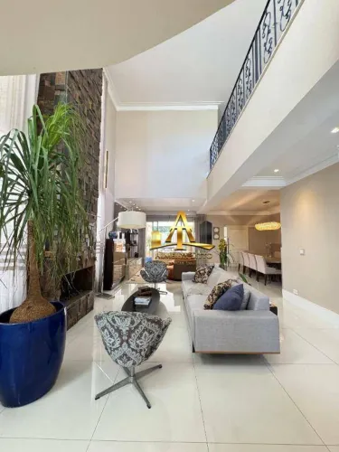 Casa Neo-Clássica à Venda no Condomínio Villa Solaia - Alphaville, SP