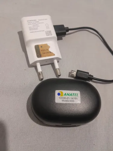 Fones Bluetooth com carregador