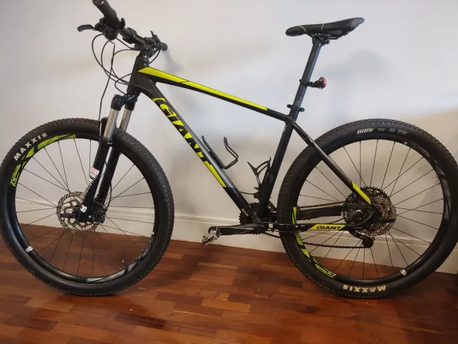 Montain Bike GIANT Talon 5 Aro 29