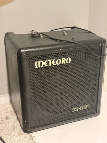 Amplificador meteoro BX200