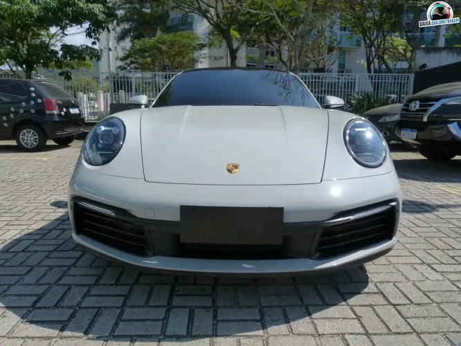 Porsche 911 Carrera 3.0 24V H6 PDK 2024