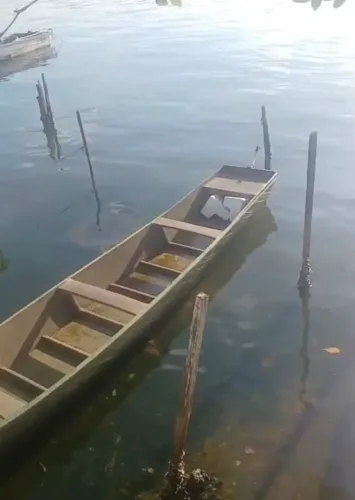 Barco 6 metros pouco uso