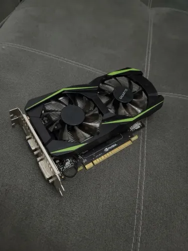 Placa de Vídeo Nvidia GeForce GTX 550 Ti 1GB GDDR5?
