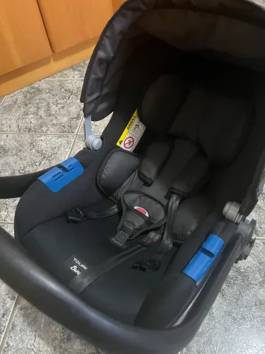 Bebê conforto com base Isofix Burigotto