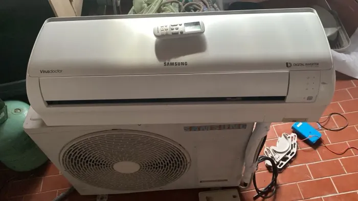 12 mil BTUs Inverter Ar-condicionado Split Samsung usado 