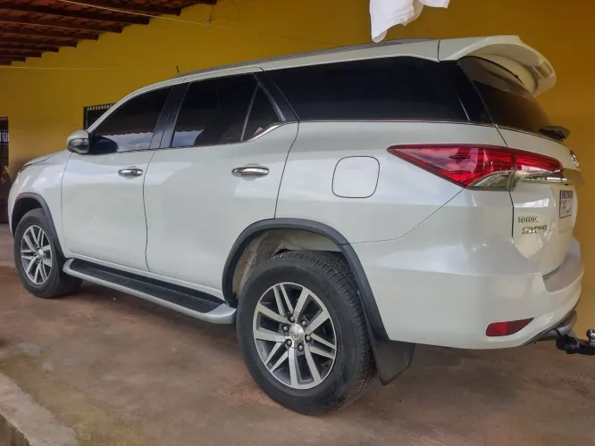 Toyota Hilux SW4 SRX 4X4 2.8 TDI 16V Dies. Aut. 2018