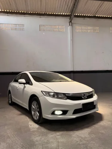 Honda Civic Sedan LXR 2.0 Flexone 16V Aut. 4P 2014