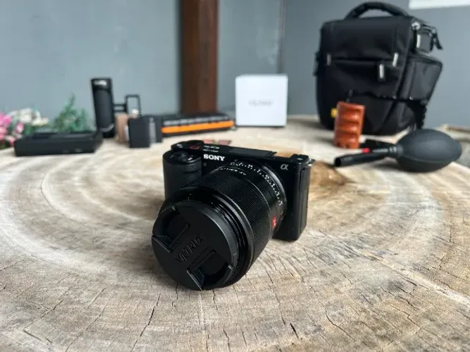 Sony ZV-E10 + Viltrox 23mm | KIT COMPLETO + Muitos Acessórios