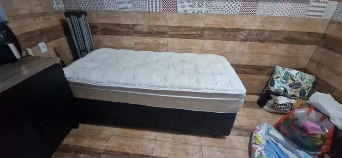 Cama de solteiro box baú com colchão de molas