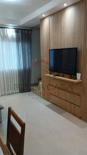 Viva o extraordinário! Casa em condomínio fechado!