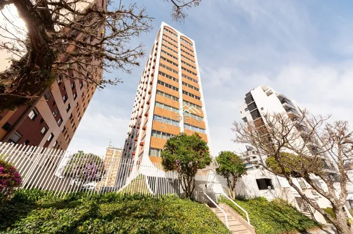 Apartamento 4 quartos para locação no Bigorrilho