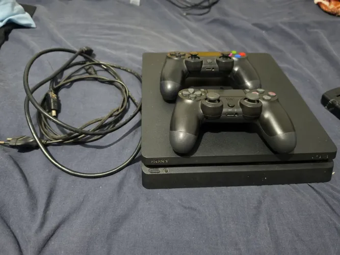 Ps4, PlayStation 4 slim 1t, 2 controles com gtav