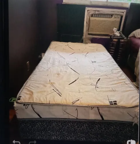 Vendo cama box usada