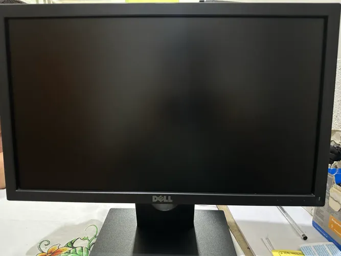 Monitor Dell E1916H