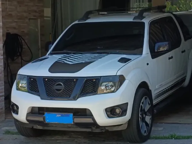 Nissan Frontier SV At.cd 4X4 2.5 TB Diesel Mec. 2013