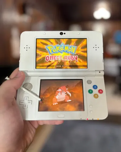 Nintendo New 3ds Edição Mario Bros com muitos jogos: Pokémon Zelda é acessórios originais