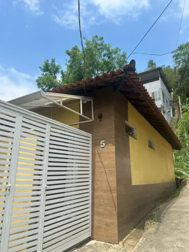 Aluga-se casa no pau da fome