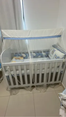Berço de bebê menino nunca usado o berço acompanha kit berço i colchão 