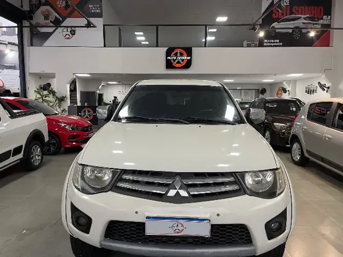 Mitsubishi L200 Triton HPE 3.2 CD TB Int.diesel AUT 2011