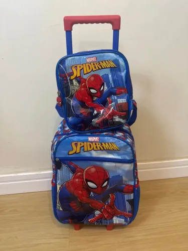 Kit mochila escolar Homen Aranha seminova